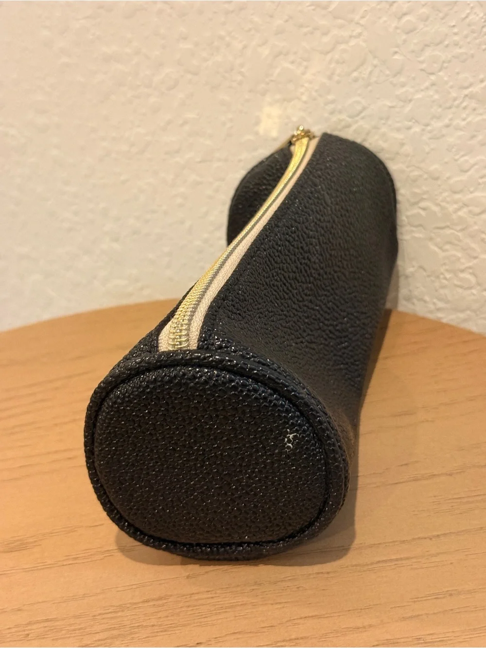 Kendra Scott Black Cosmetic Zip Pouch with Gold Hardware